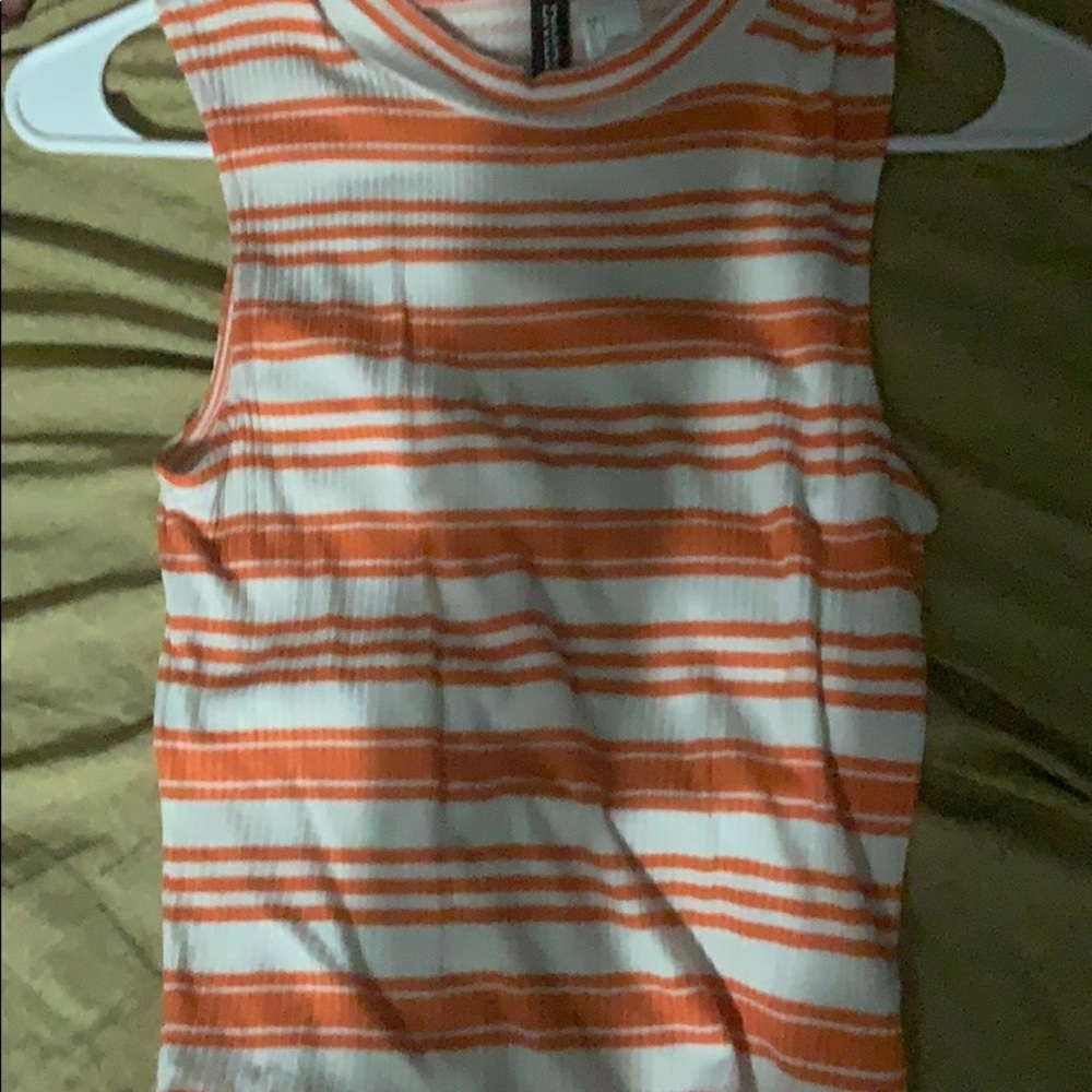 Tank - Picture 2 of 2